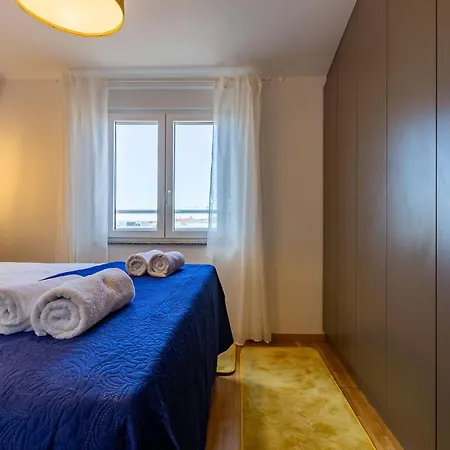 Lola Apartment *