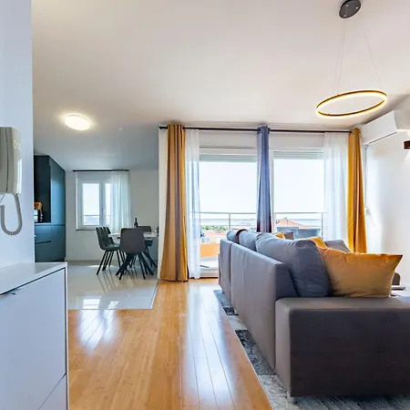 Lola Apartament *