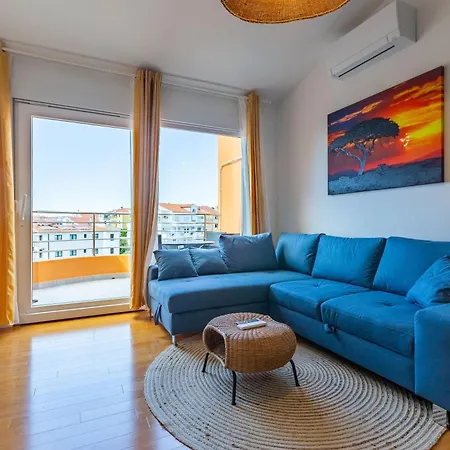 Apartament Lola *