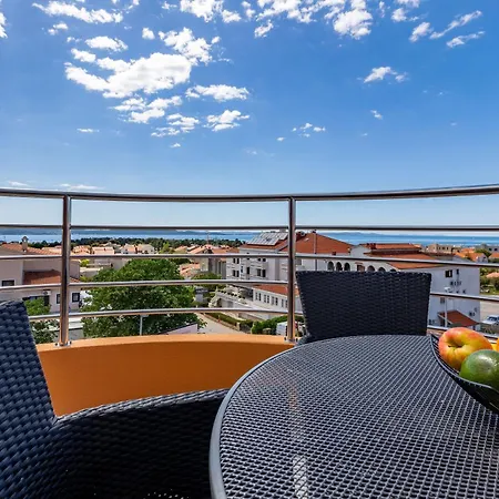 Apartament Lola