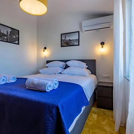 Apartament Lola *