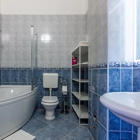 Apartament Lola